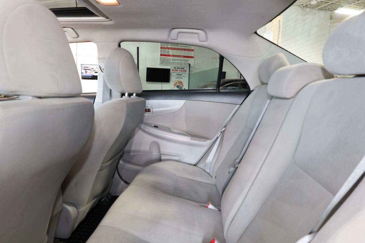 2013 Toyota Corolla MANUAL - SUNROOF|HEAETD SEATS|CARPLAY - Photo #9