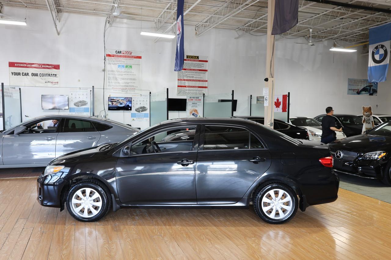 2013 Toyota Corolla MANUAL - SUNROOF|HEAETD SEATS|CARPLAY - Photo #3