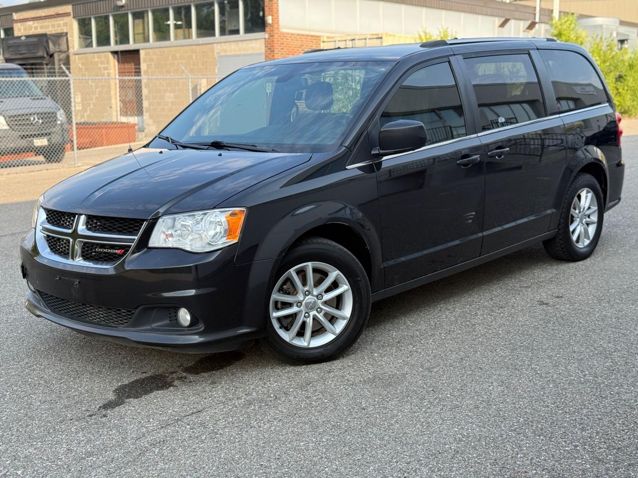Used 2020 Dodge Grand Caravan PREMIUM PLUS for sale in North York, ON