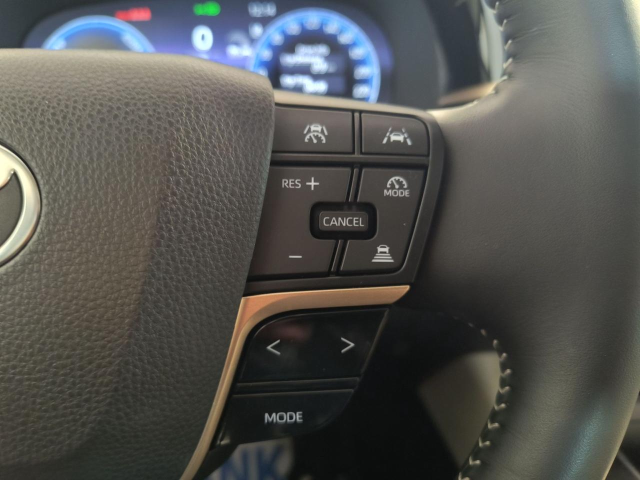 2025 Toyota Crown LIMITED Photo0