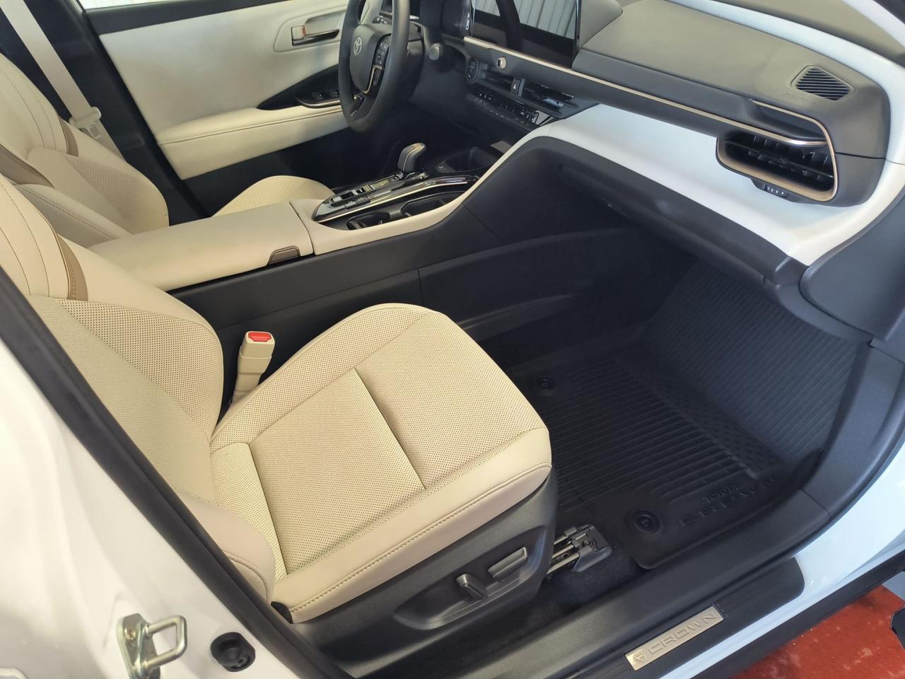 2025 Toyota Crown LIMITED Photo0