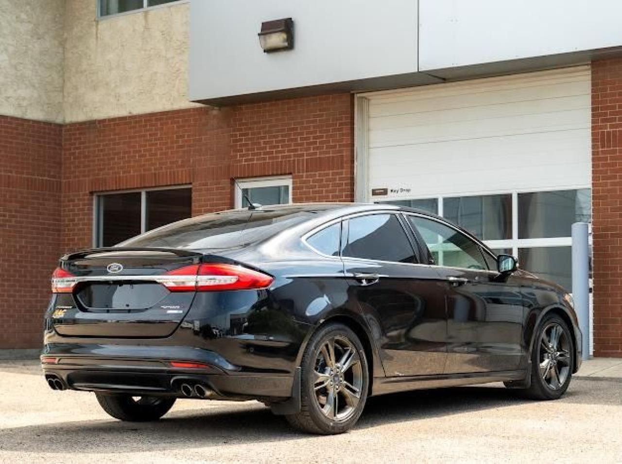 2017 Ford Fusion V6 Sport - Photo #5