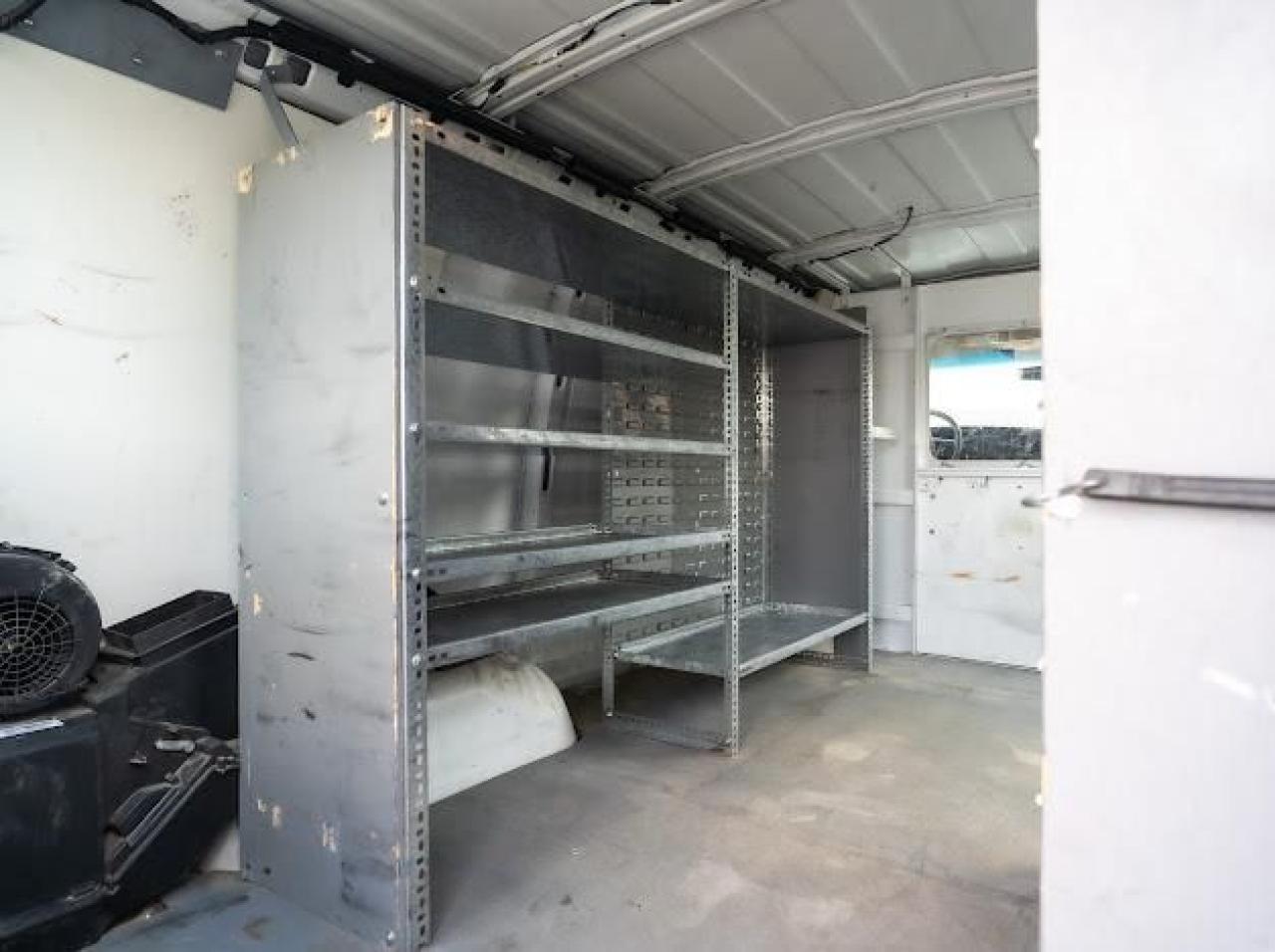2011 GMC Savana Cargo Van AWD 1500 135" - Photo #10