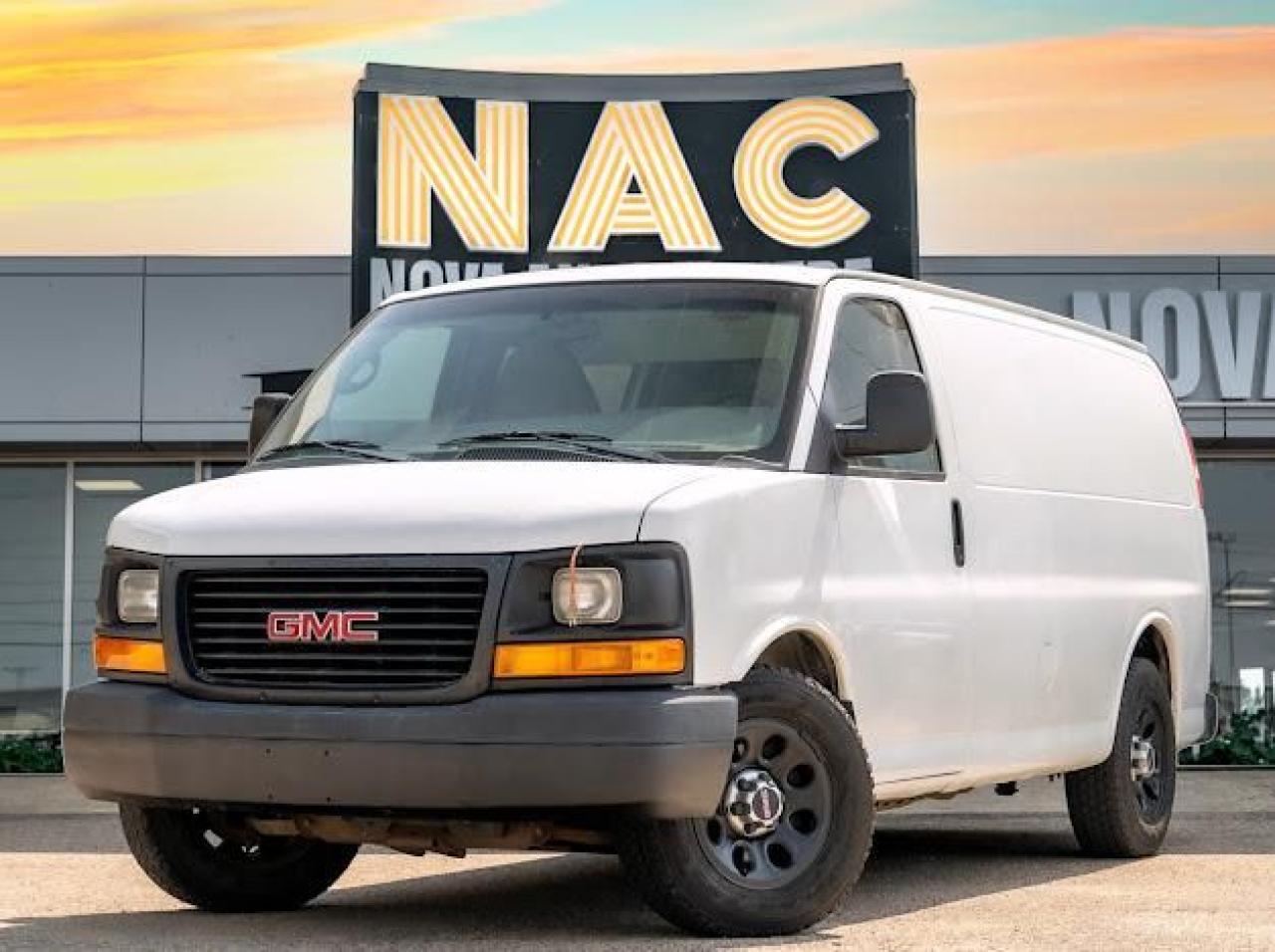 2011 GMC Savana Cargo Van AWD 1500 135" - Photo #22