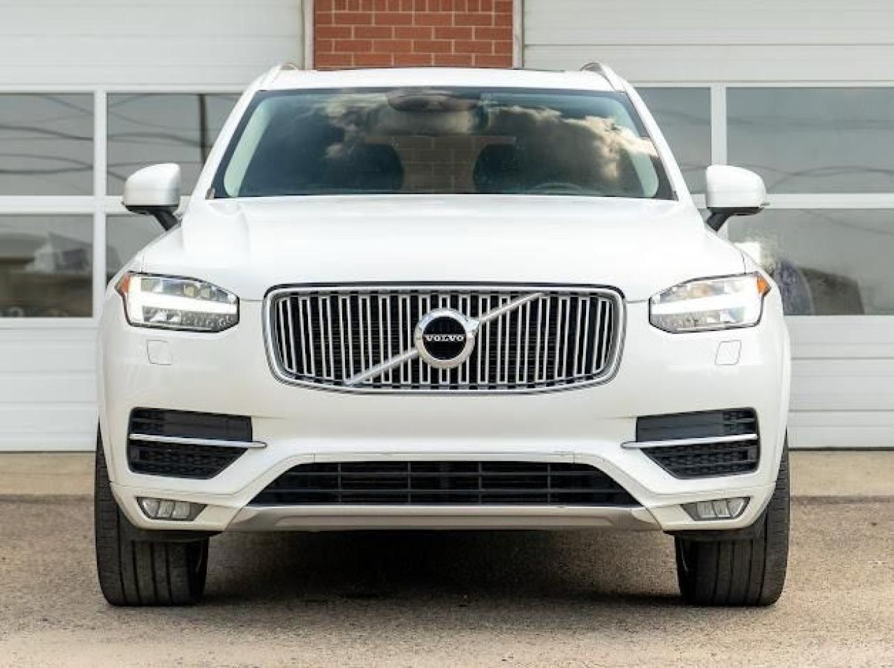 2016 Volvo XC90 T6 Inscription - Photo #2