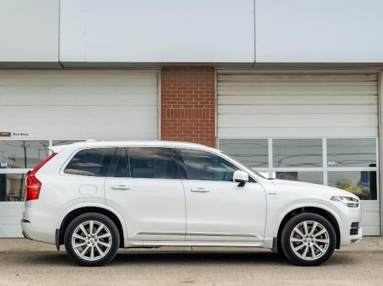 2016 Volvo XC90 T6 Inscription - Photo #3