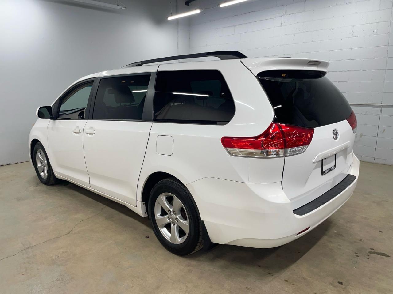 2014 Toyota Sienna 5DR LE 8-PASS FWD