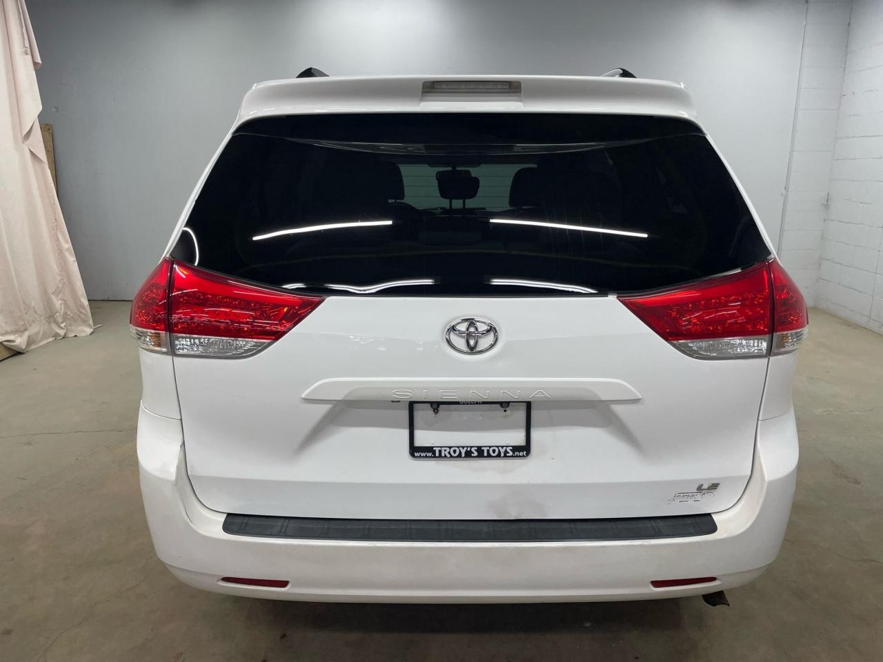 2014 Toyota Sienna 5DR LE 8-PASS FWD
