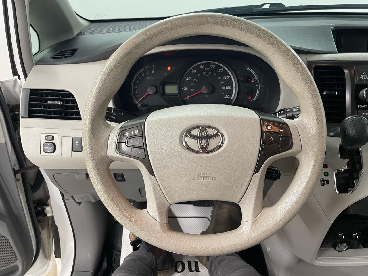 2014 Toyota Sienna 5DR LE 8-PASS FWD
