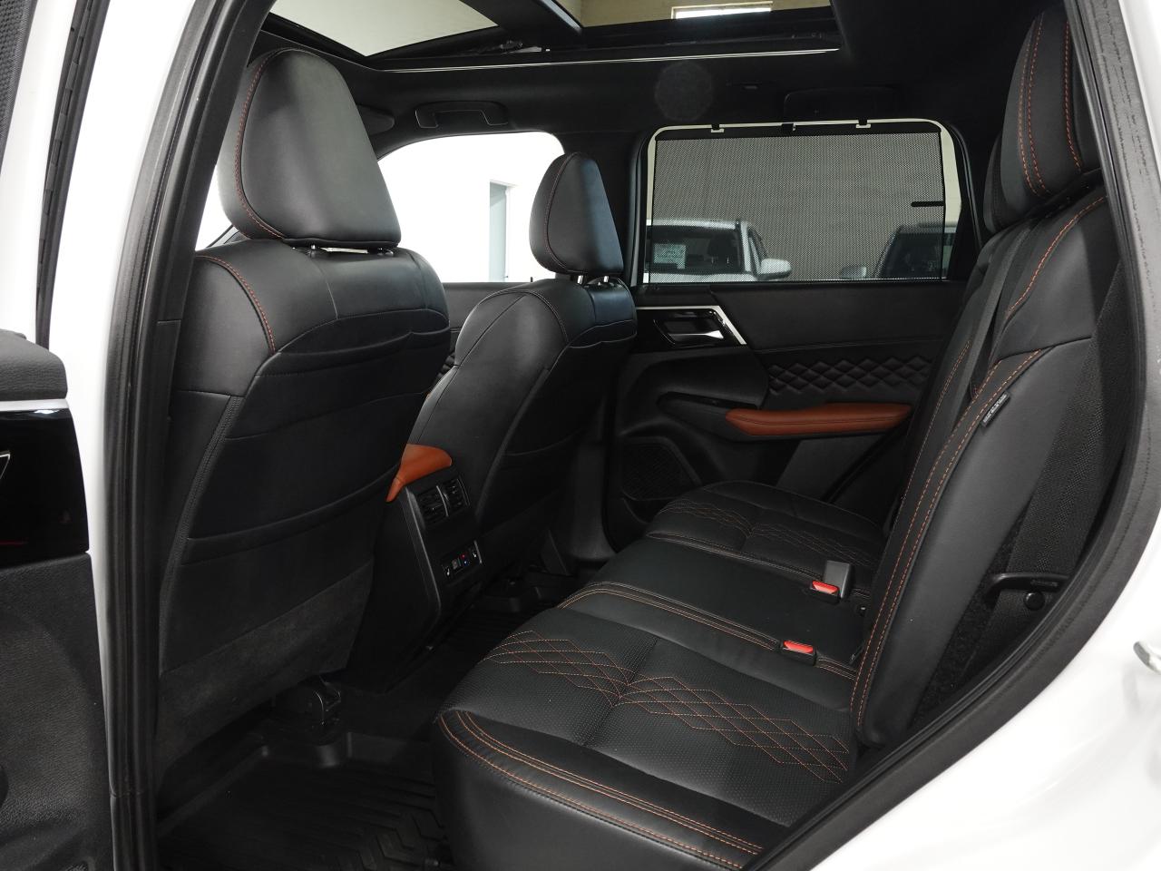 2022 Mitsubishi Outlander GT PREMIUM | AWD | Nav | HUD | Leather | Sunroof