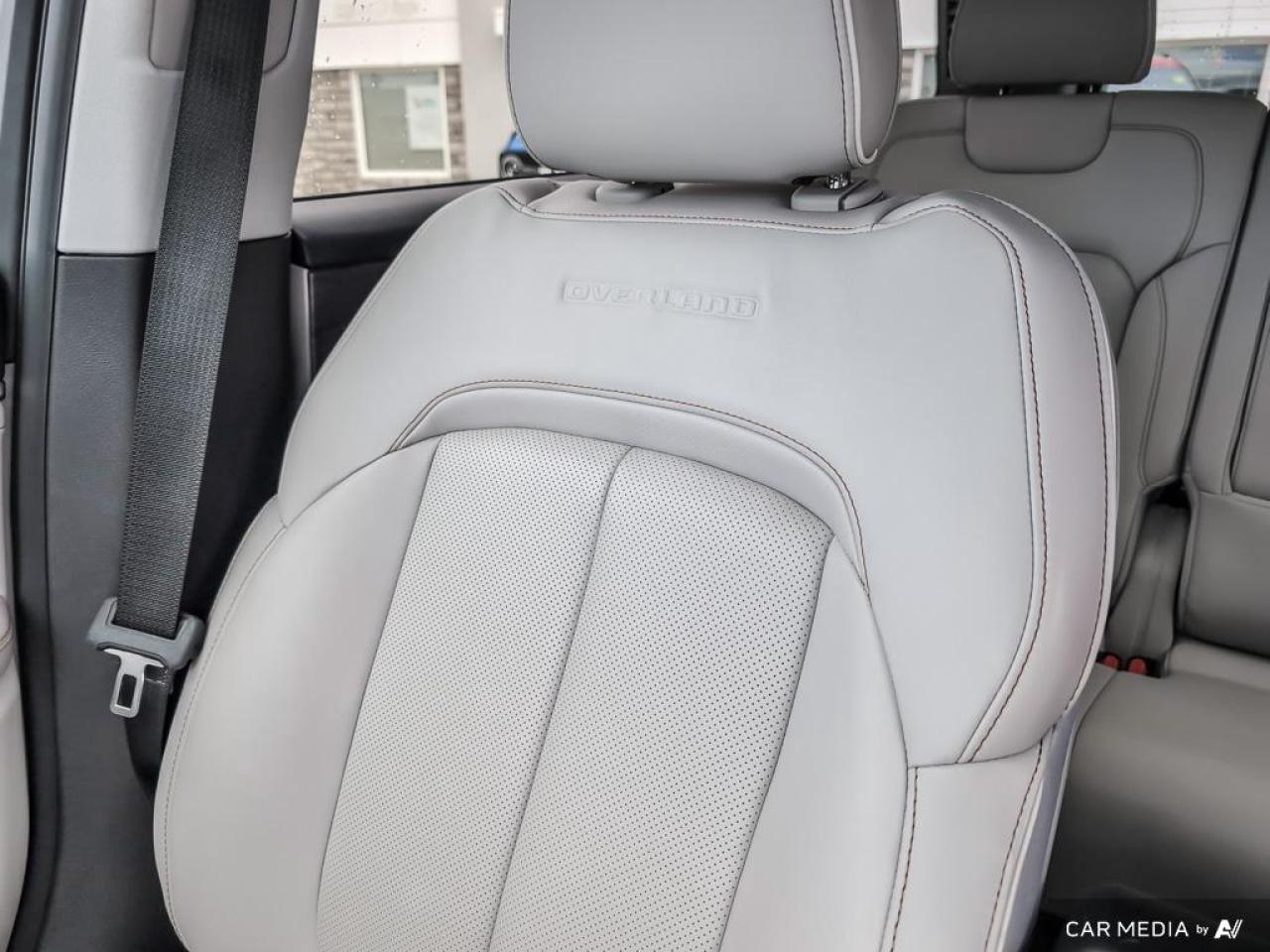 2022 Jeep Grand Cherokee 4xe Overland 2.0L | MOONROOF | HEATED SEATS Photo