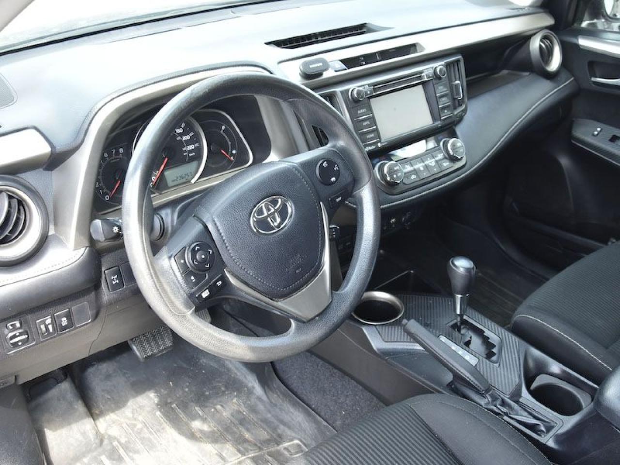 2015 Toyota RAV4 AWD 4dr XLE - Photo #5