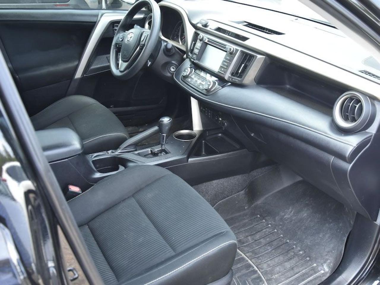 2015 Toyota RAV4 AWD 4dr XLE - Photo #7