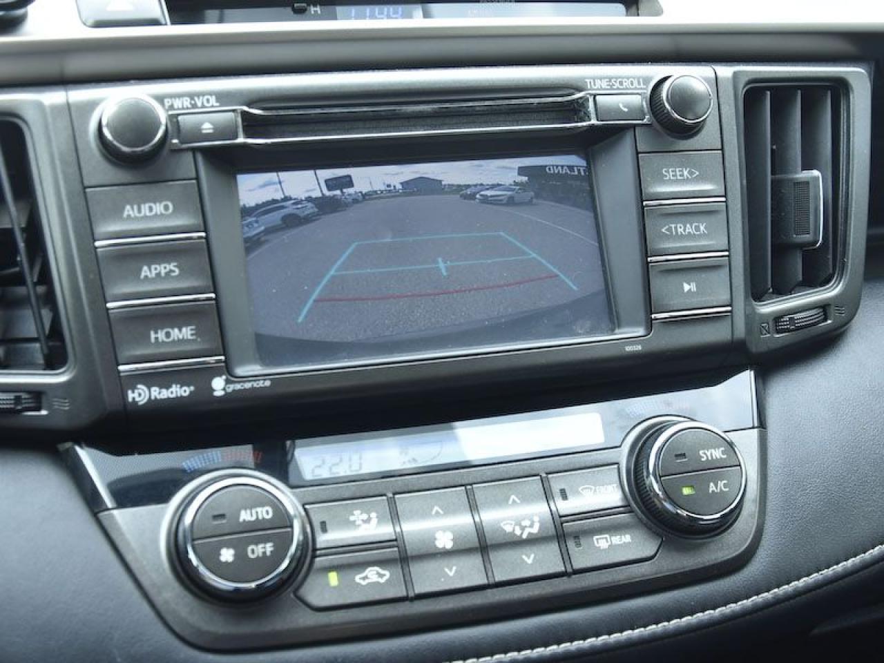 2015 Toyota RAV4 AWD 4dr XLE - Photo #8