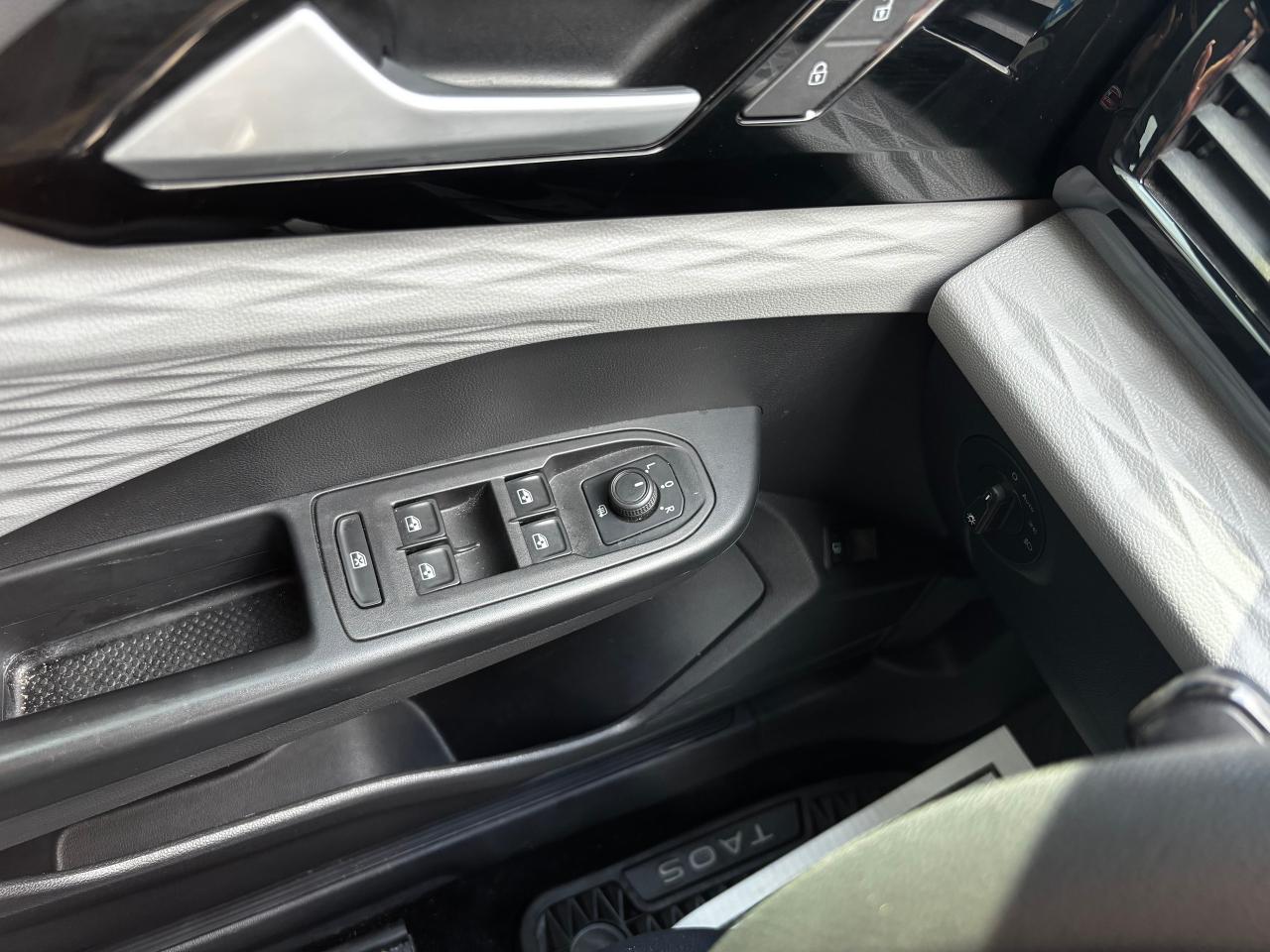 2022 Volkswagen Taos Trendline - Photo #14