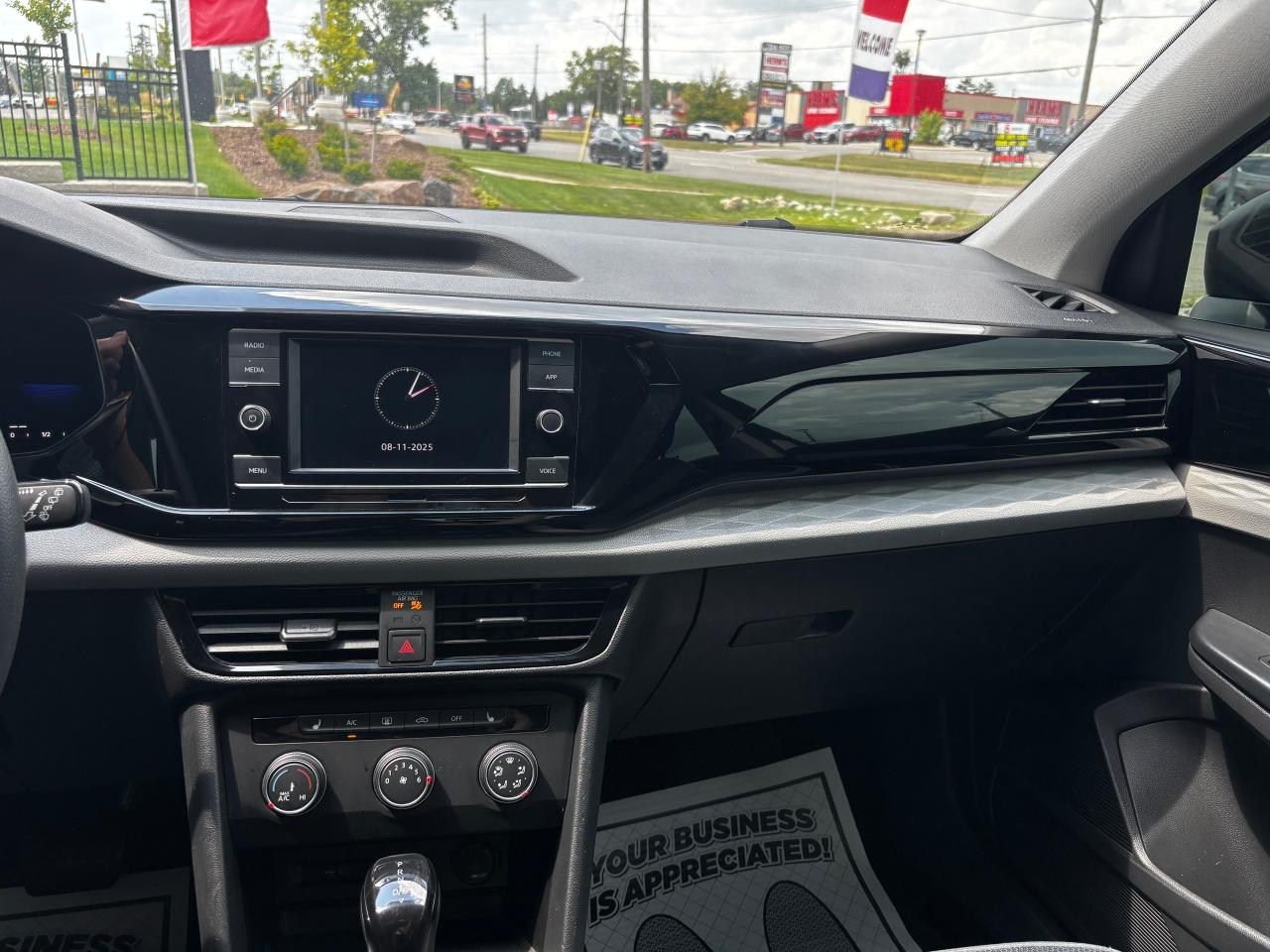 2022 Volkswagen Taos Trendline - Photo #11