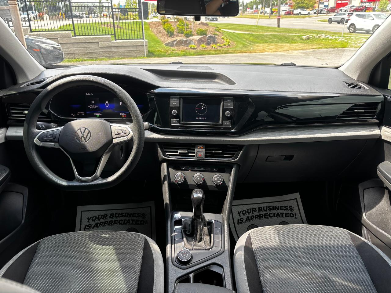 2022 Volkswagen Taos Trendline - Photo #8