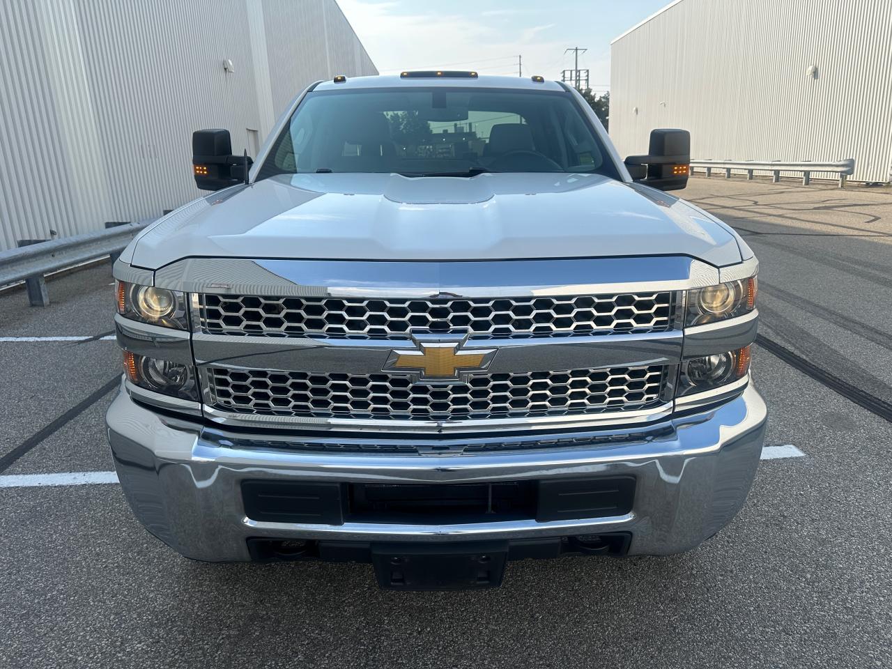 2019 Chevrolet Silverado 2500 HD - 8 FT BOX 4WD Photo4