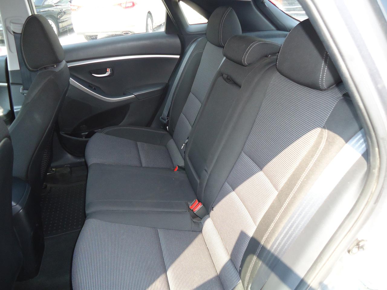 2013 Hyundai Elantra GT GL - Photo #5