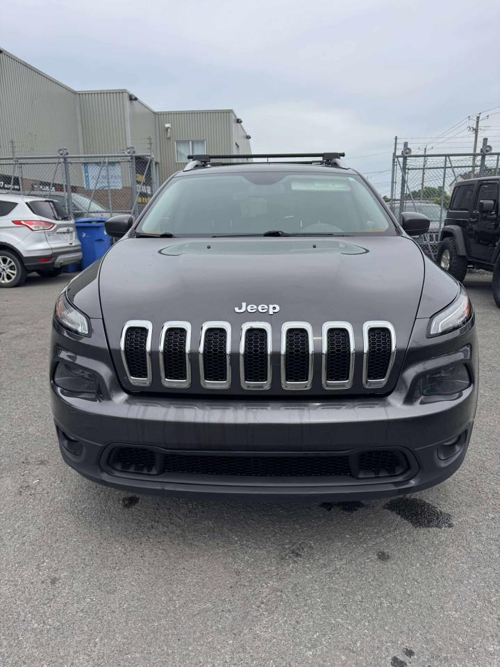 2015 Jeep Cherokee North - Photo #2