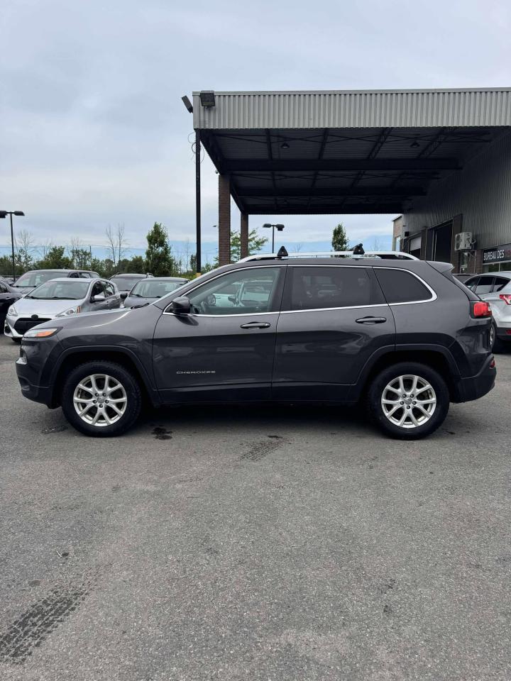 2015 Jeep Cherokee North - Photo #4
