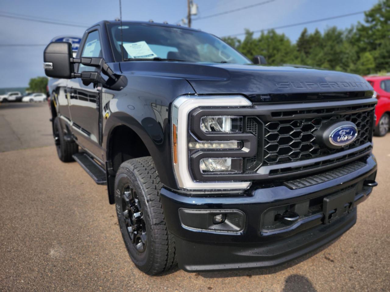 2025 Ford F-250 Super Duty SRW XL 4WD Reg Cab 8' Box Photo5