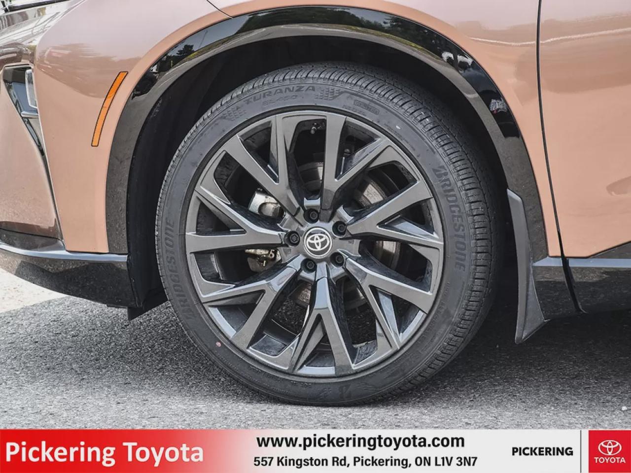 2025 Toyota Crown Signia Limited Photo