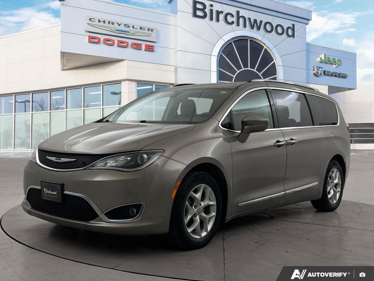 Used 2017 Chrysler Pacifica Touring-L Plus | Local | Theatre Group | 8 Passenger | for sale in Winnipeg, MB