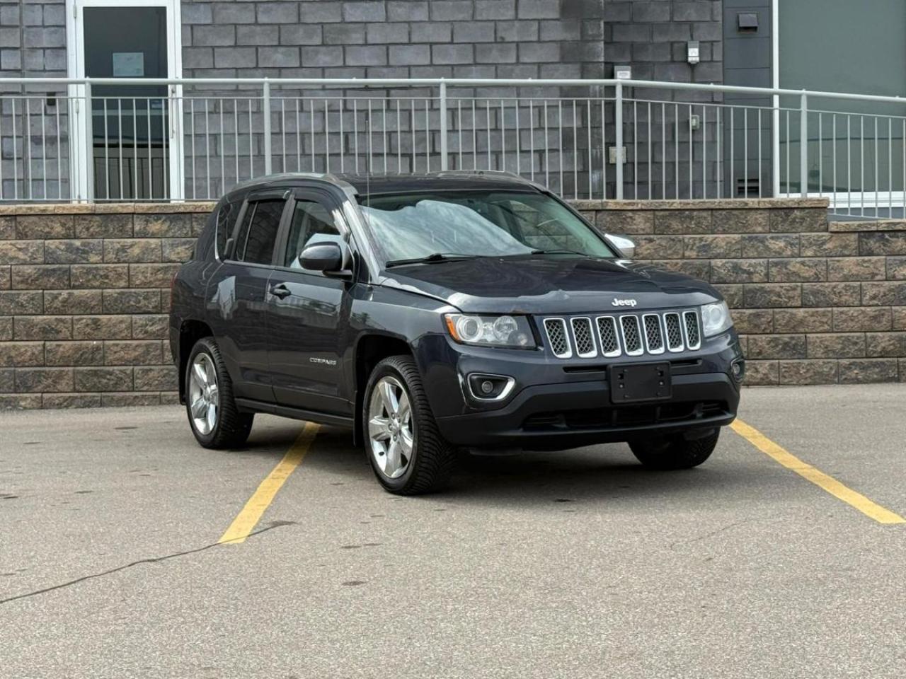 Used 2015 Jeep Compass LIMITED for sale in Calgary, AB