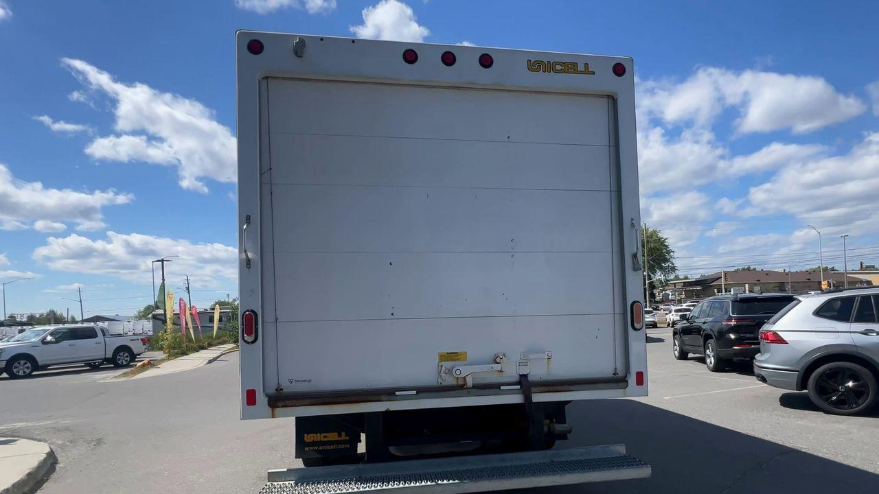 2022 Ford E450 Cutaway PREVIOUS DAILY RENTAL - LEATHER SEATS, SIRIUS XM, 2 PASSENGER, Photo