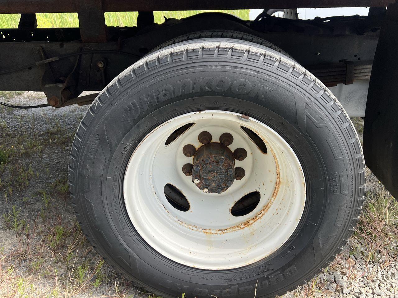 2022 Ford E450 Cutaway PREVIOUS DAILY RENTAL - LEATHER SEATS, SIRIUS XM, 2 PASSENGER, Photo