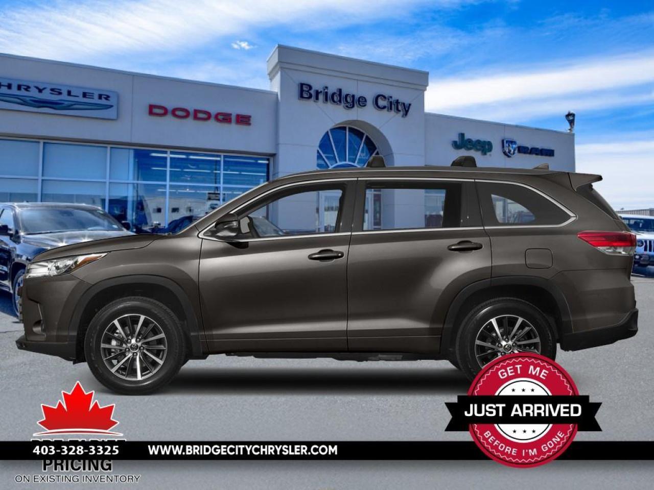 Used 2019 Toyota Highlander XLE 7 Passenger - Leather Seats - Sunroof - Navigation - Heated Seats - Power Liftgate - Blind Spot - Adaptive Cruise - AWD for sale in Lethbridge, AB