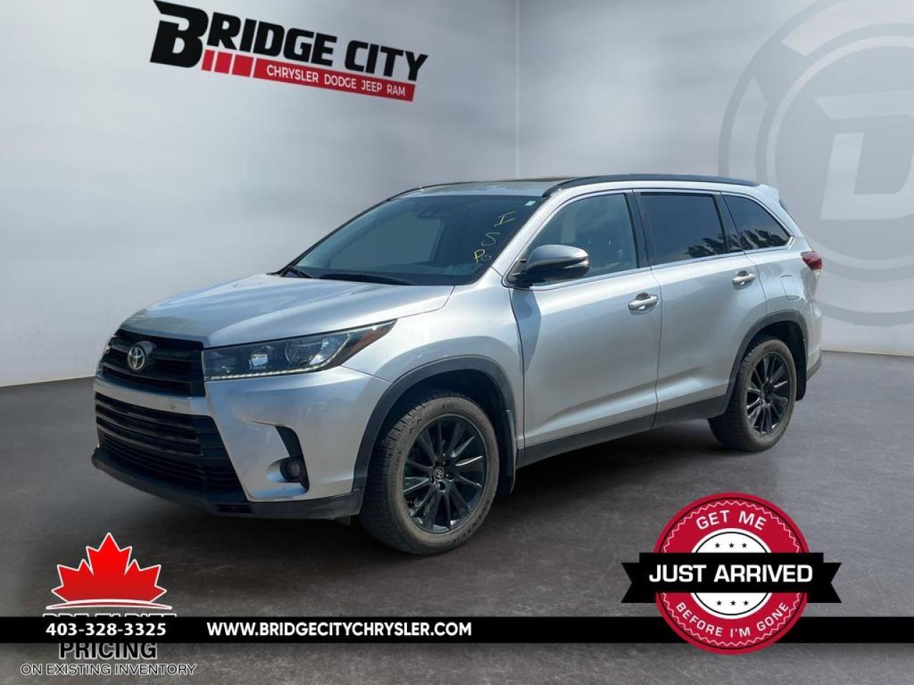 Used 2019 Toyota Highlander XLE 7 Passenger - Leather Seats - Sunroof - Navigation - Heated Seats - Power Liftgate - Blind Spot - Adaptive Cruise - AWD for sale in Lethbridge, AB
