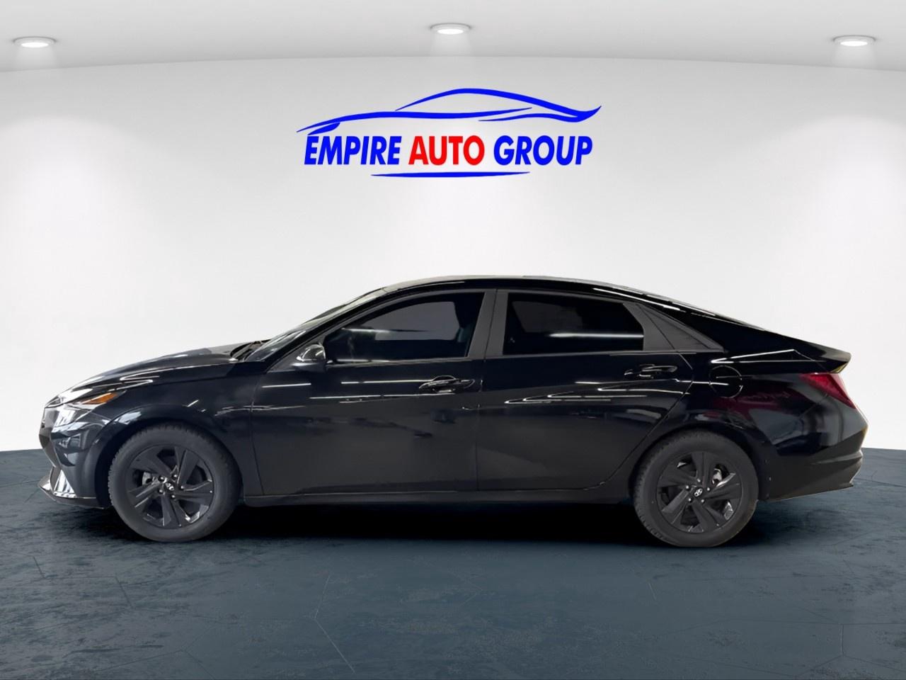 2023 Hyundai Elantra Preferred Photo