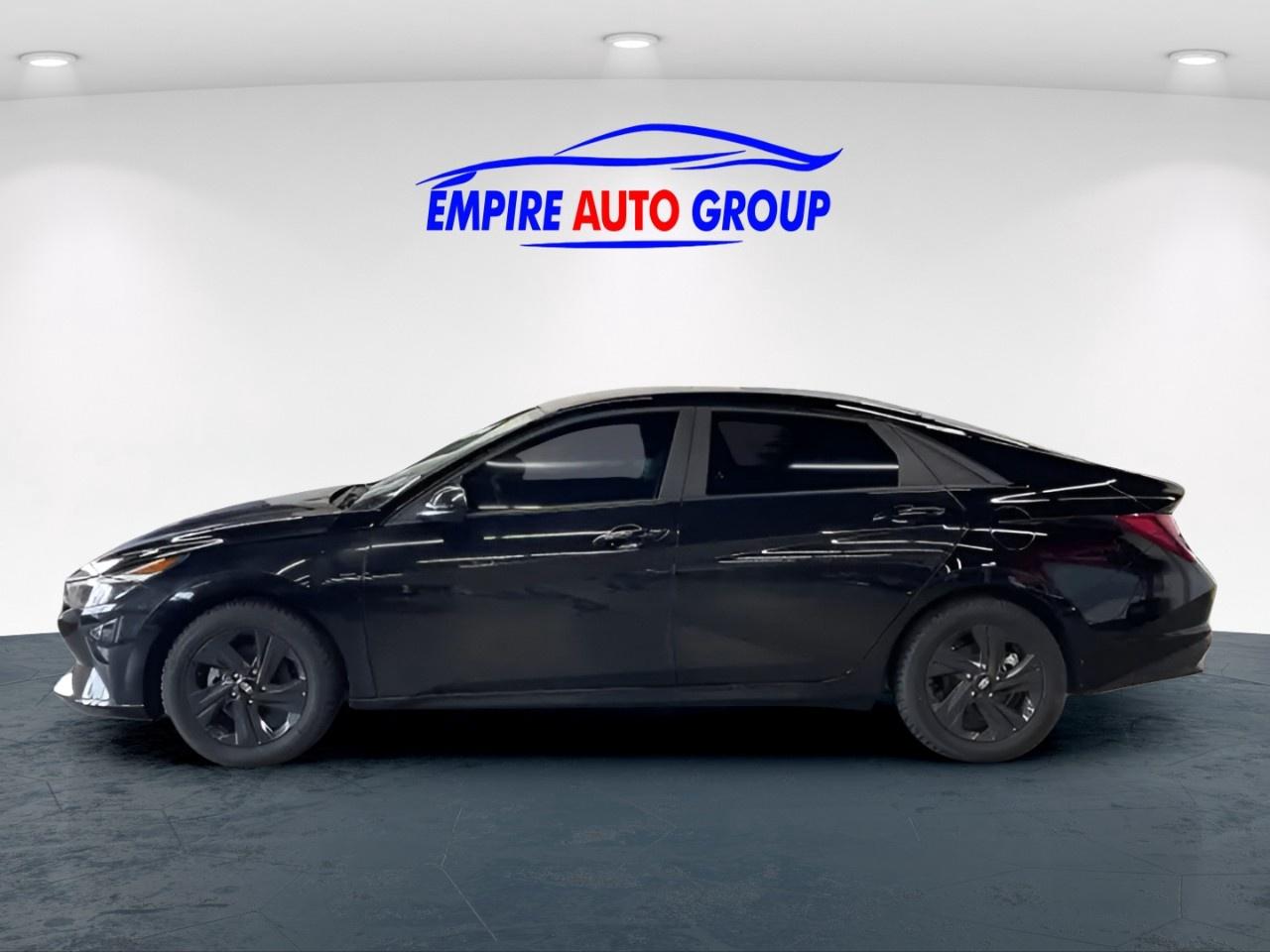 2023 Hyundai Elantra Preferred Photo