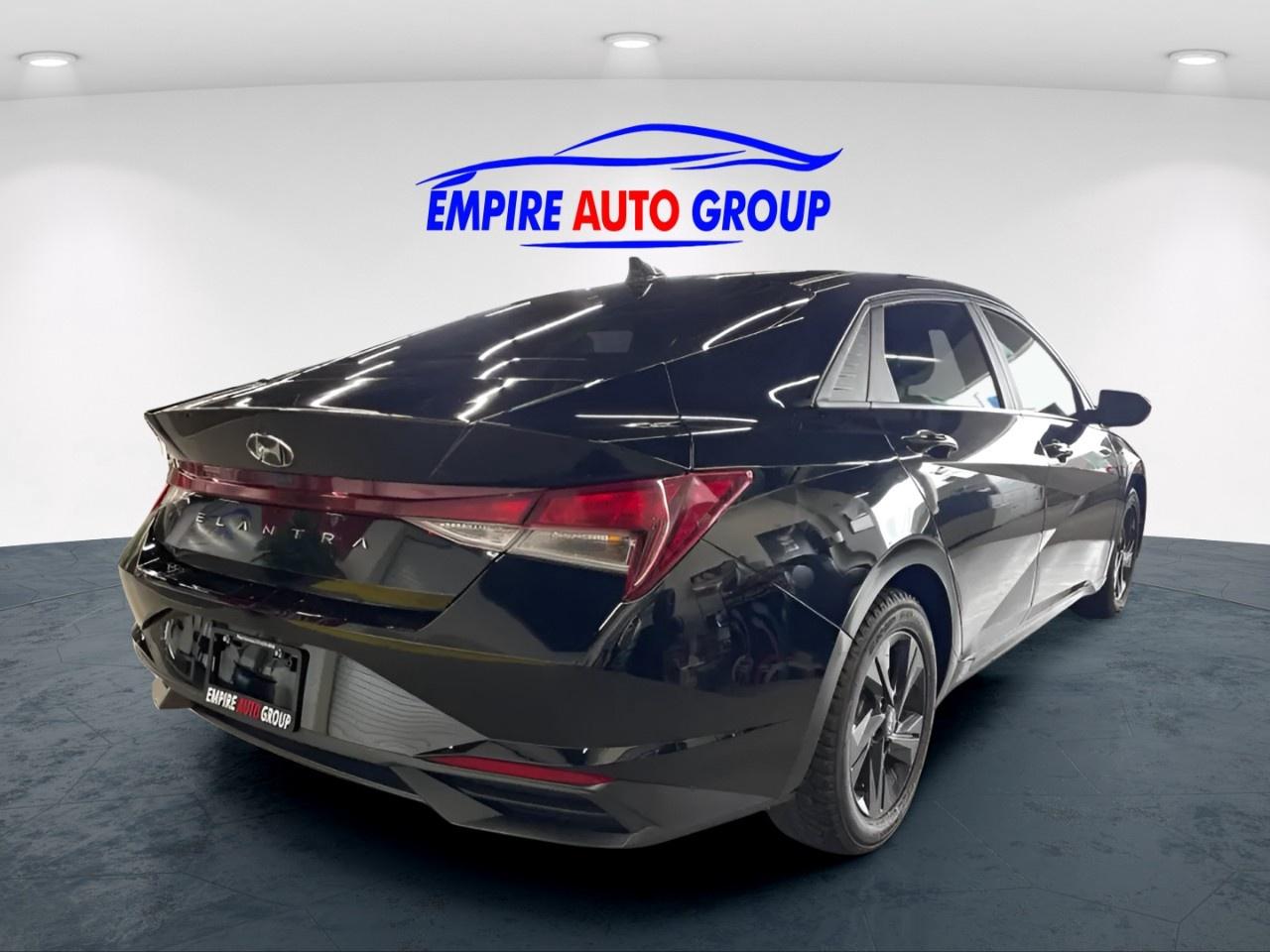 2023 Hyundai Elantra Preferred Photo