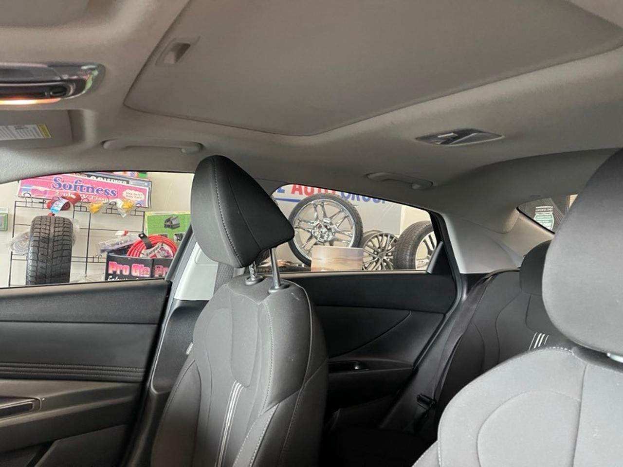 2023 Hyundai Elantra Preferred Photo