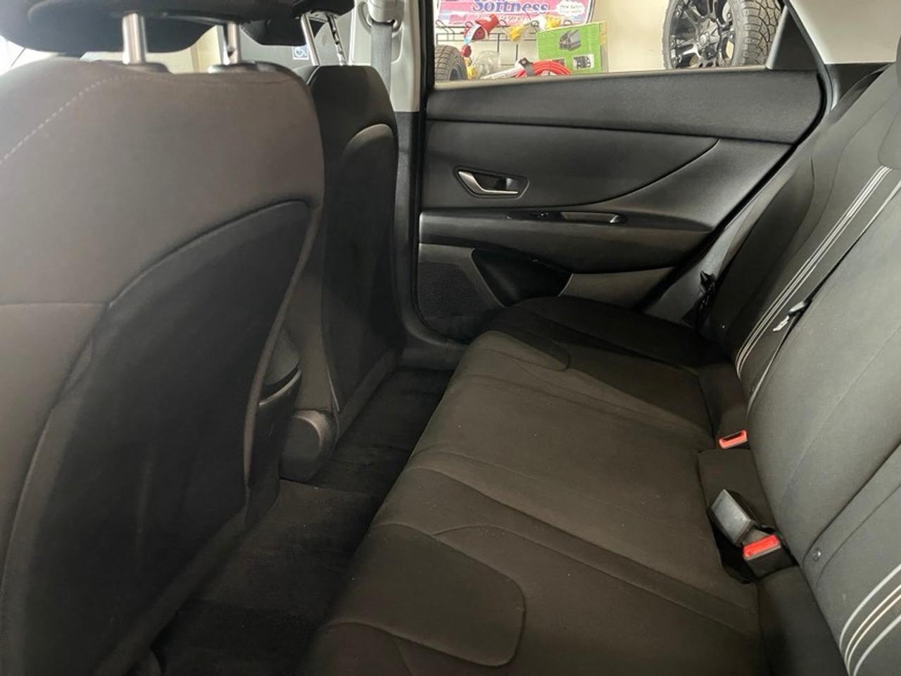 2023 Hyundai Elantra Preferred Photo