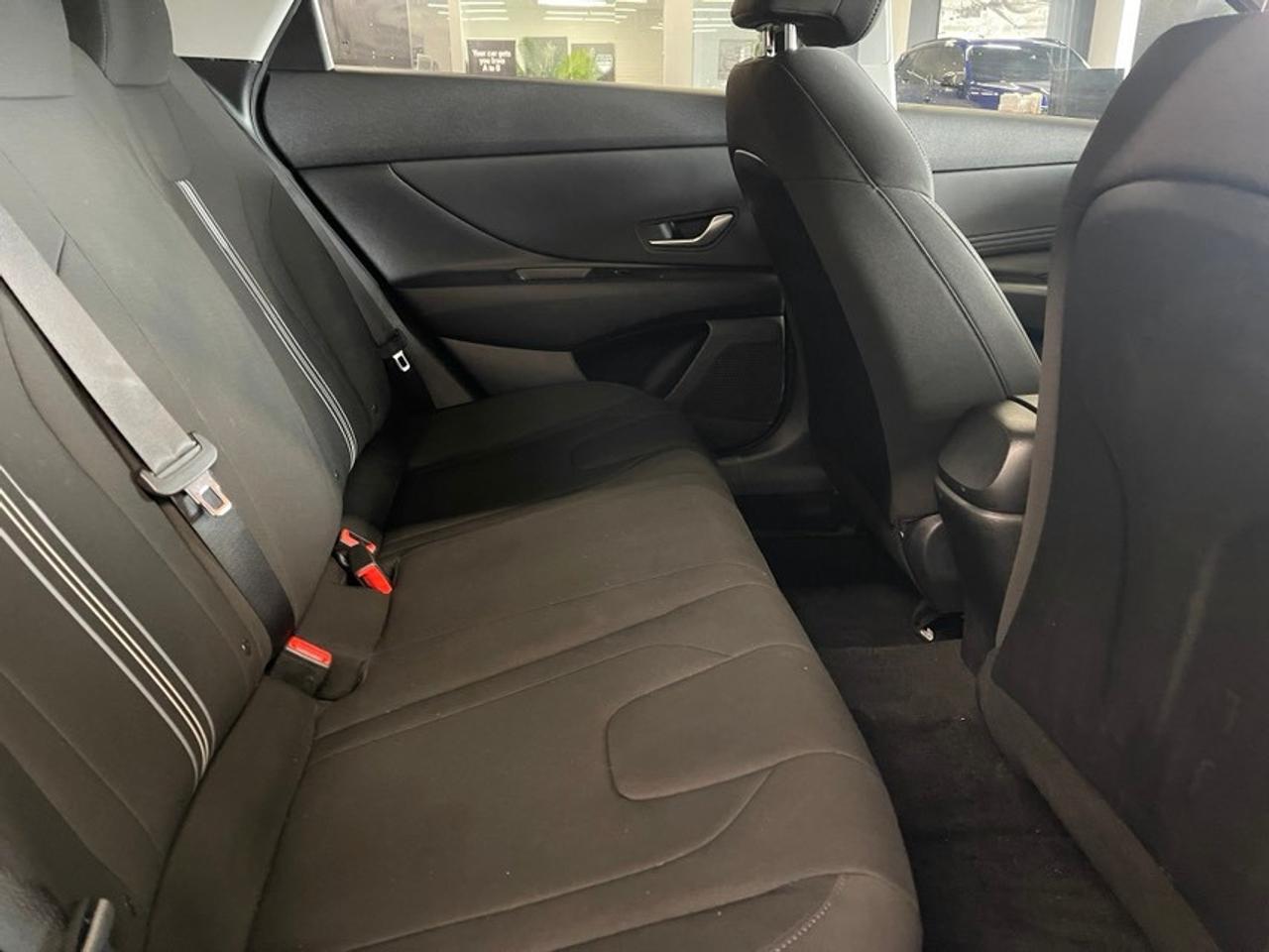 2023 Hyundai Elantra Preferred Photo