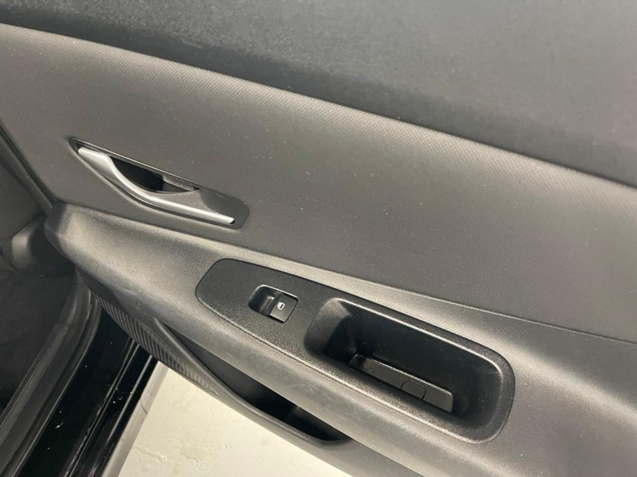 2023 Hyundai Elantra Preferred Photo