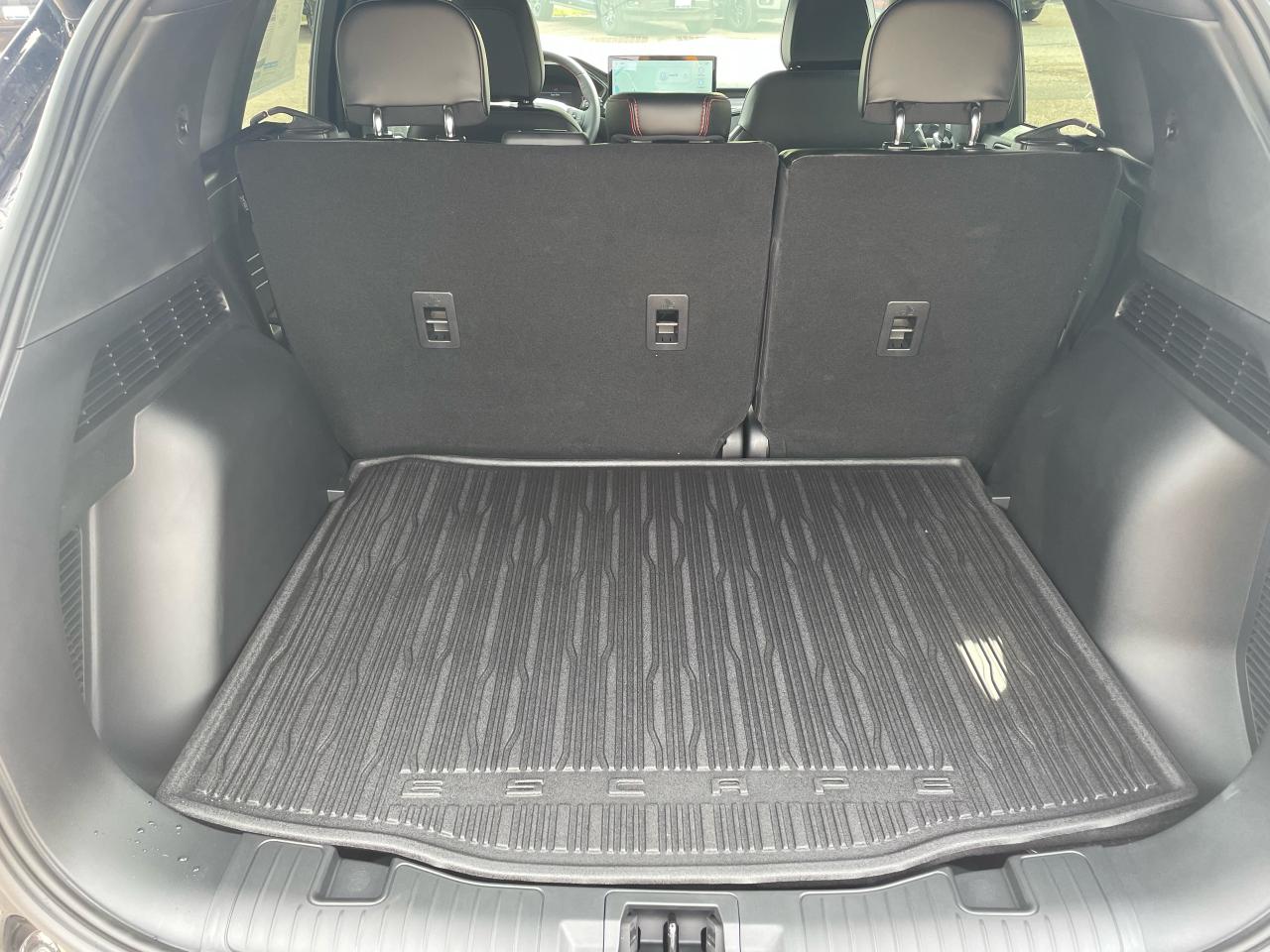 2025 Ford Escape ST-Line Photo5