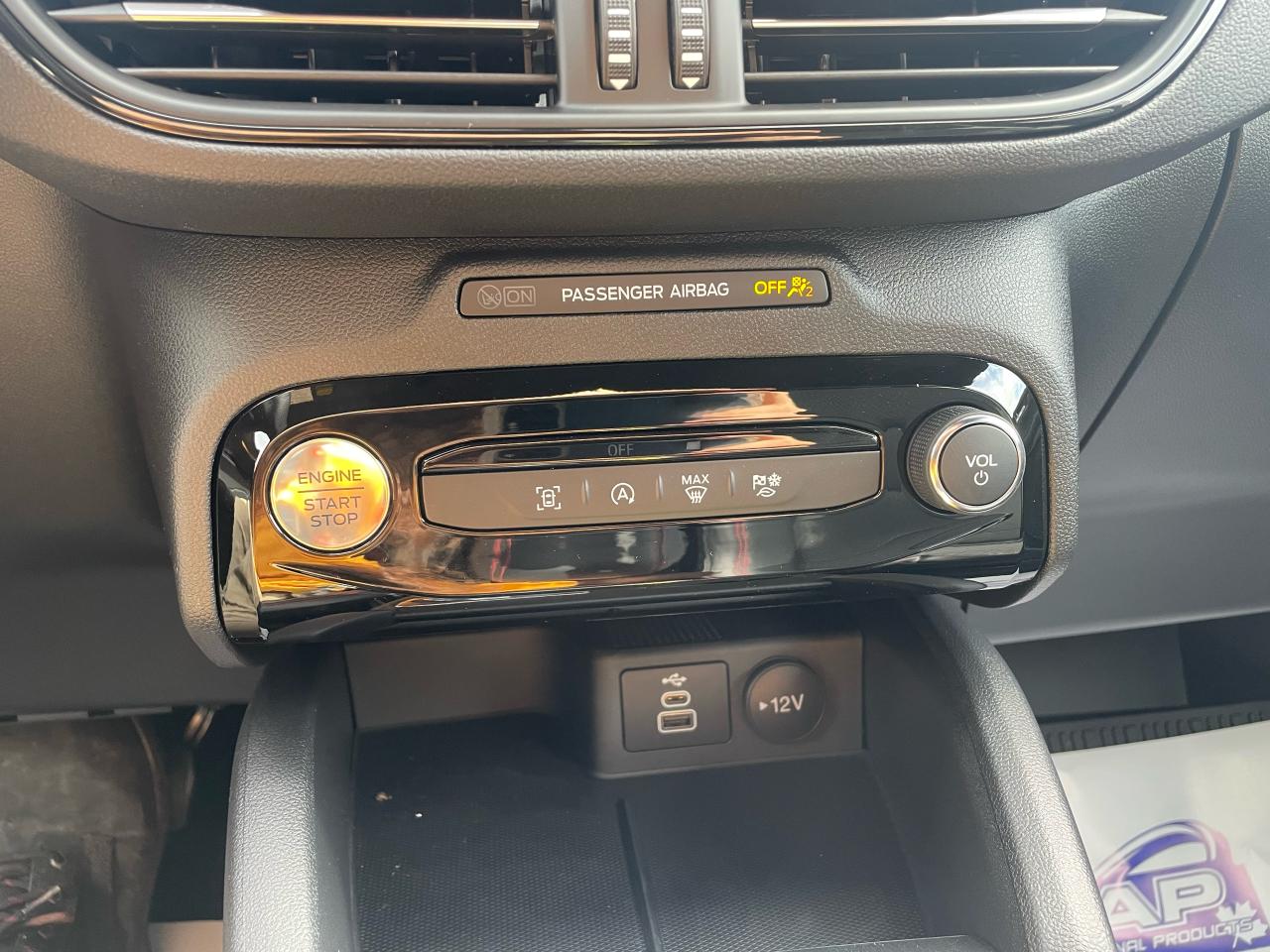 2025 Ford Escape ST-Line Photo5