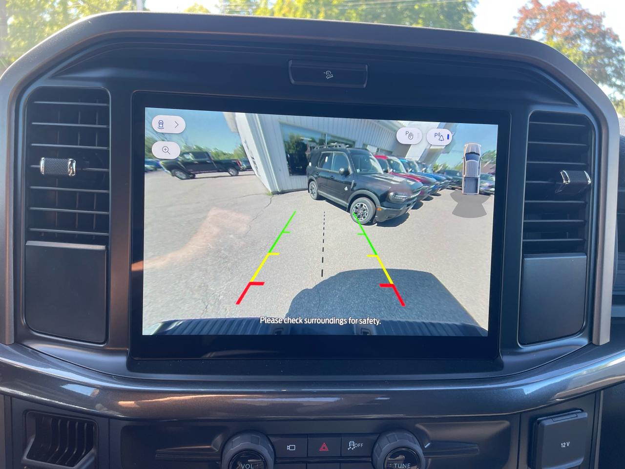 2025 Ford F-150 STX Photo5