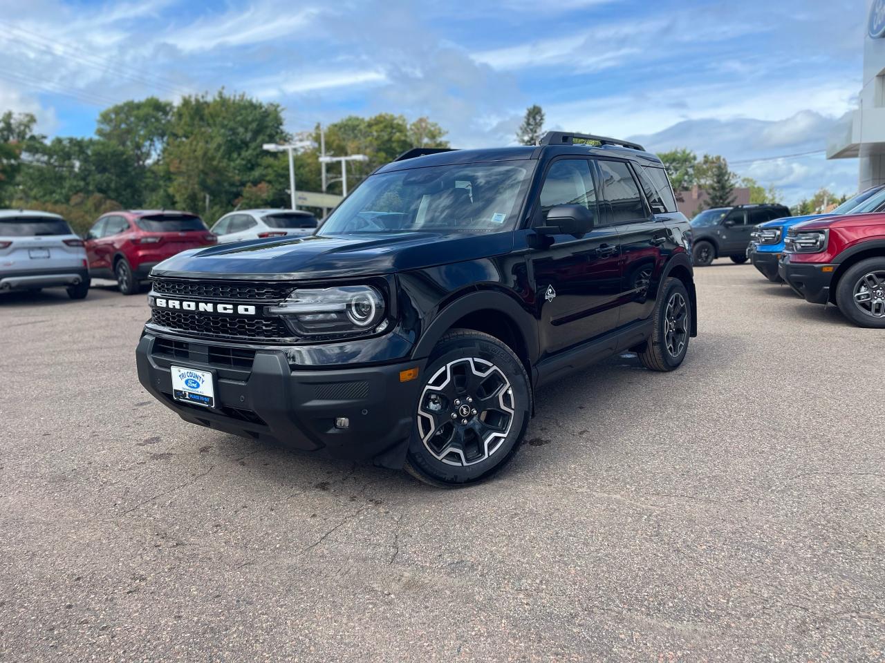 2025 Ford Bronco Sport Outer Banks Photo2