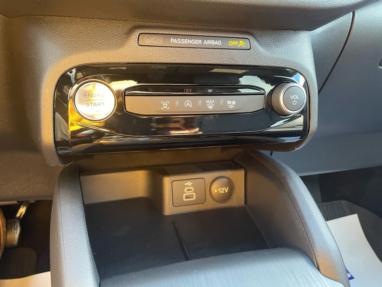 2025 Ford Escape ST-Line Photo5