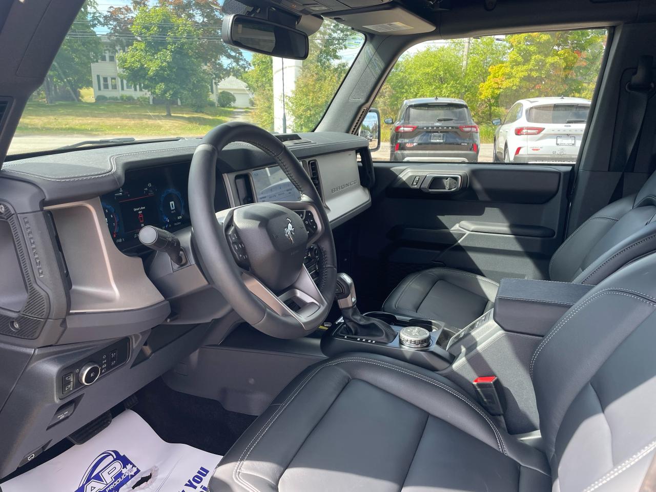 2025 Ford Bronco Outer Banks Photo5