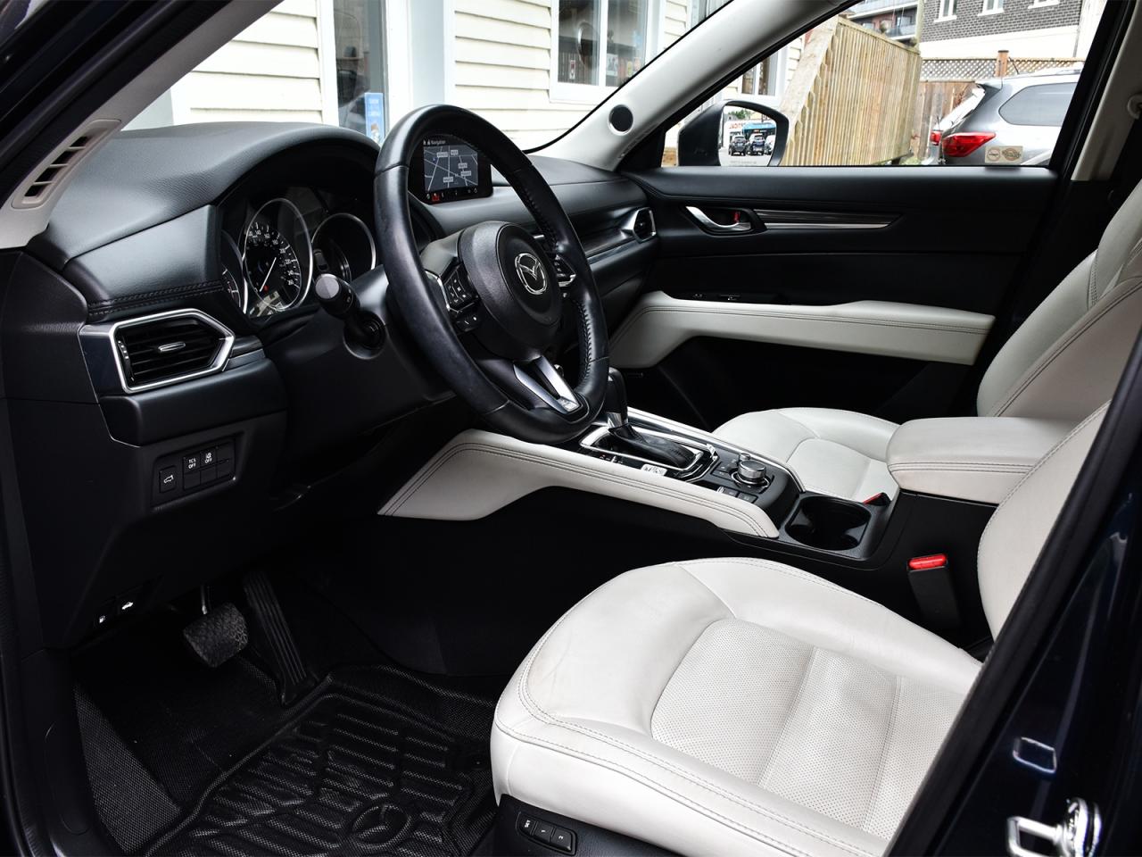 2019 Mazda CX-5 GT * WHITE LEATHER * VERY RARE / NAV / SUNROOF / - Photo #9