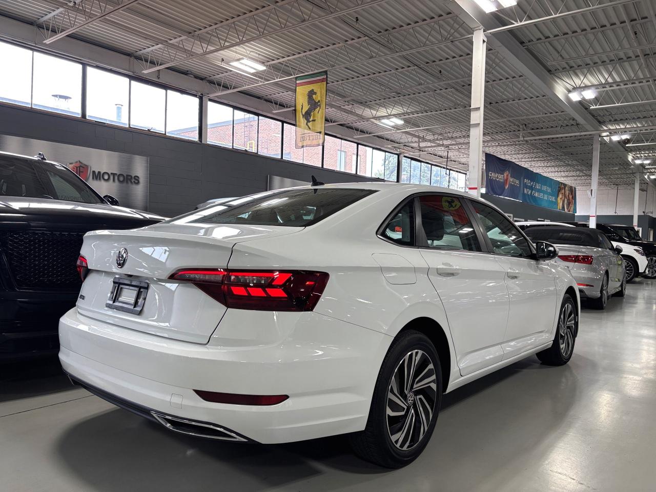 2021 Volkswagen Jetta Execline|NAV|BEATSAUDIO|AMBIENT|LEATHER|SUNROOF|++ - Photo #4