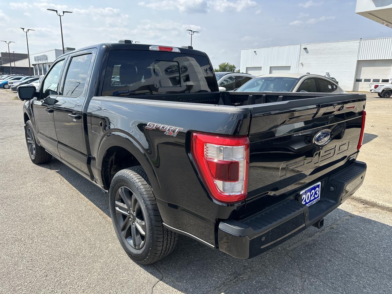 2023 Ford F-150 Lariat Photo4