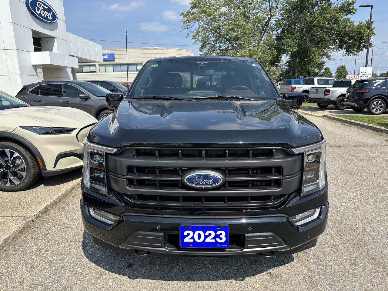 2023 Ford F-150 Lariat Photo